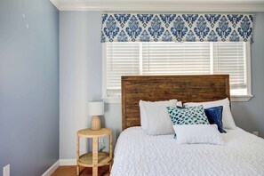 1 slaapkamer, een strijkplank/strijkijzer, reisbedje, wifi