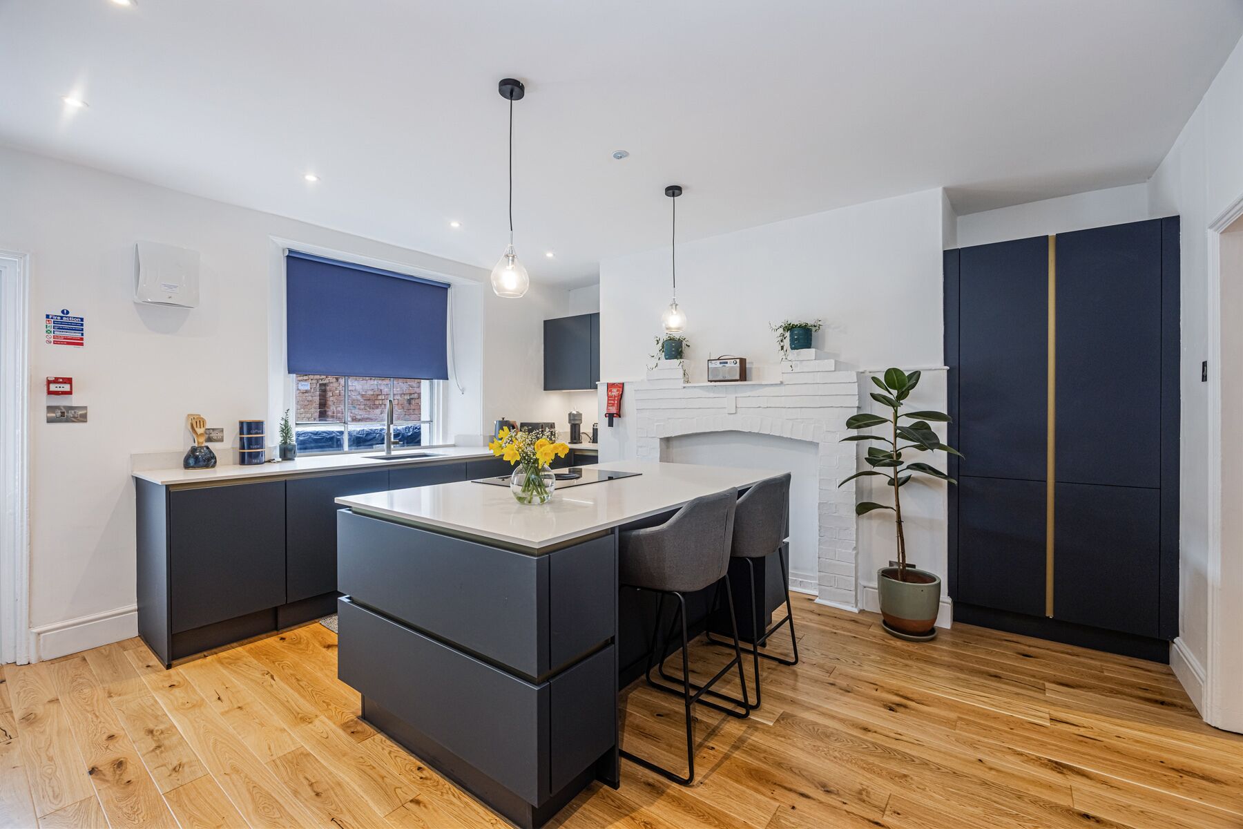 Dishwasher, cookware/dishes/utensils