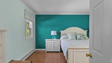 1 bedroom, iron/ironing board, travel cot, WiFi