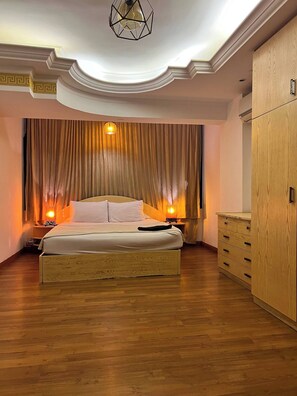 3 Schlafzimmer, Bügeleisen/Bügelbrett, WLAN, Bettwäsche