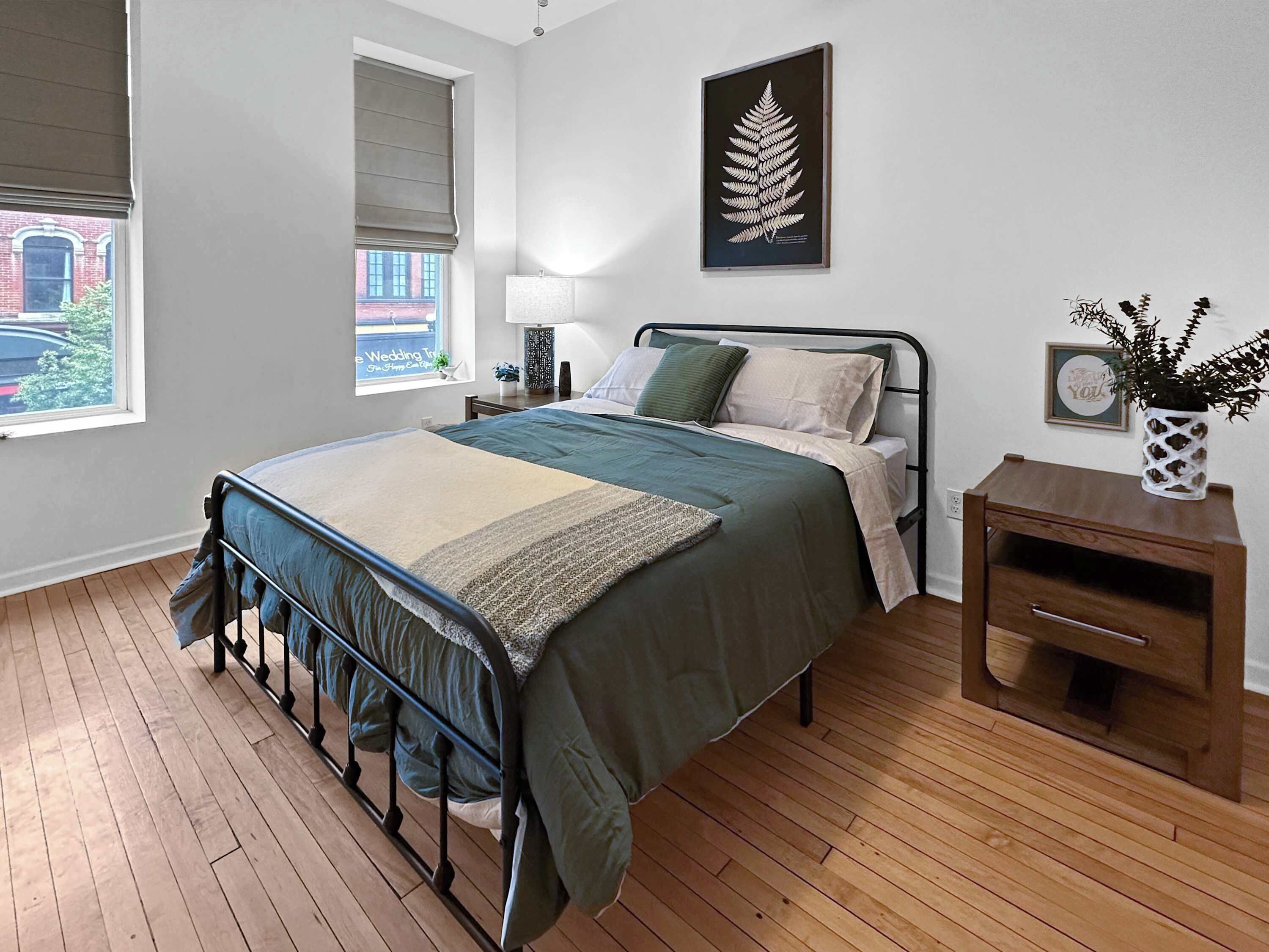 2 bedrooms, desk, iron/ironing board, WiFi