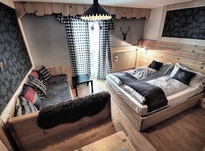 Deluxe Quadruple Room, Balcony, Hill View | In-room safe, blackout drapes, free WiFi, bed sheets - Hotel Almhof (San Candido)