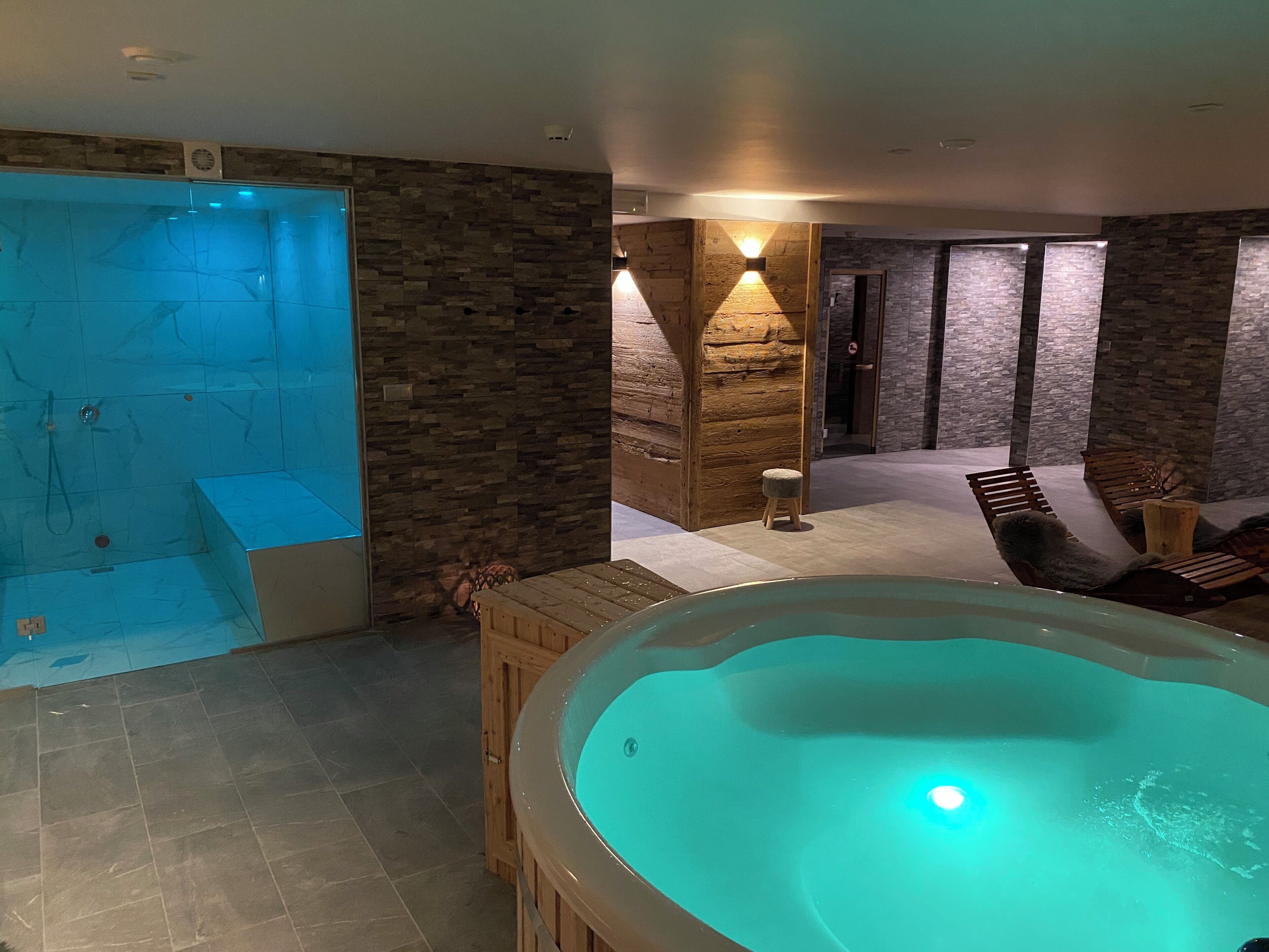 Sauna, vasca idromassaggio, bagno turco