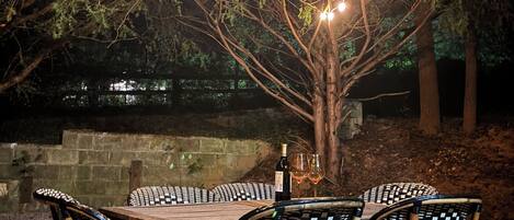 屋外ダイニングエリア