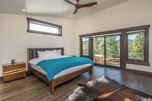 4 bedrooms, travel cot, WiFi, bed sheets