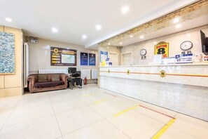 Lobby - Super 8 Hotel (Liujiayao Metro Station) (Beijing)