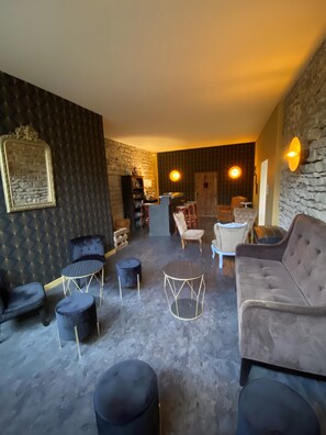 葡萄酒酒吧、池景、天天營業