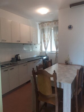 Apartment | Dining - Charming Apartment in Sibenik (Sibenik)