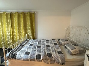 1 bedroom, iron/ironing board, WiFi, bed sheets