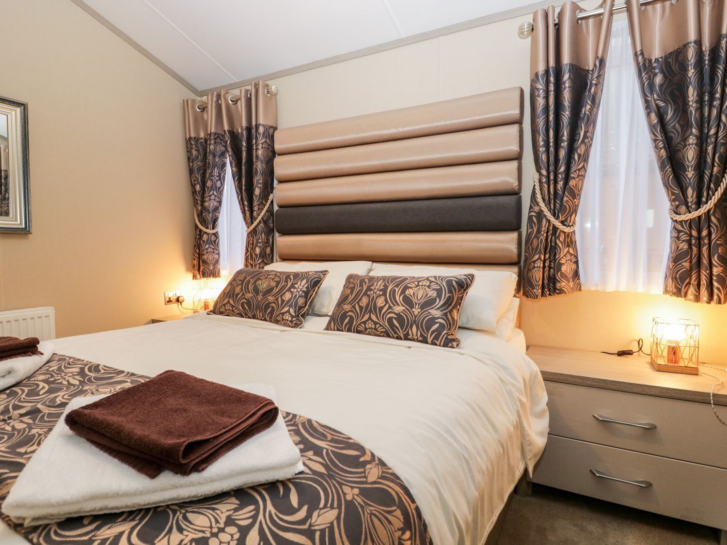 3 bedrooms, individually decorated, individually furnished, free WiFi