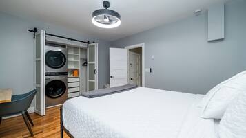 2 多间卧室、熨斗/熨衣板、WiFi、床单