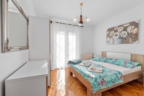 อพาร์ทเมนท์ | 2 ห้องนอน, เตารีด/โต๊ะรีดผ้า