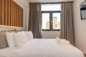 1 bedroom, desk, free WiFi, bed sheets