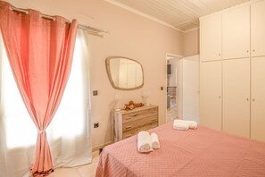 2 chambres, fer et planche à repasser, lit parapluie, Wi-Fi gratuit