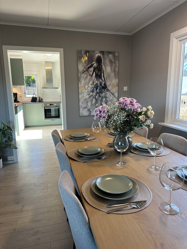 Dining - Delightful 2-bedroom apartment in charming Lillehammer (Innlandet)