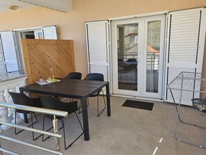 Apartment | Balcony - Cozy Studio Apartment in Grebastica (Sibenik)