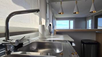 Refrigerador, microondas, horno, lavavajillas