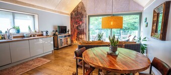 Rosemary Lodge • 2BR• Hot Tub•Sauna•Hiking Trails