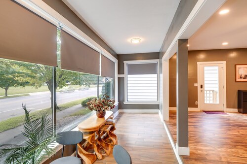 Bright New Albany Home 12 Mi to Churchill Downs!