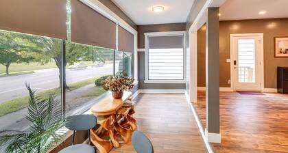 Bright New Albany Home 12 Mi to Churchill Downs!