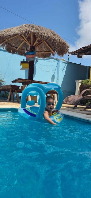 10 piscines extérieures