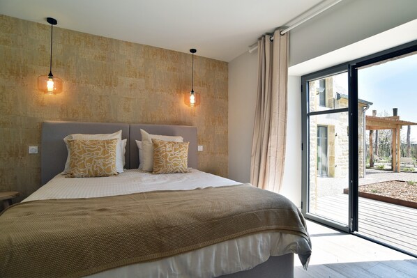 2 chambres, fer et planche à repasser, accès au Wi-Fi (inclus)