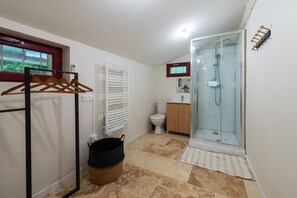 Hair dryer, towels