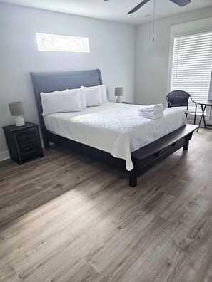 3 dormitorios, tabla de planchar con plancha, wifi y ropa de cama