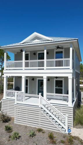 NEW - St. Teresa Beach Escape w/ Private Beach Acc