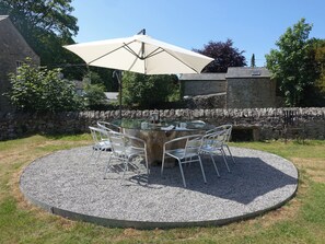 Outdoor dining - 1 The Green (Carnforth)