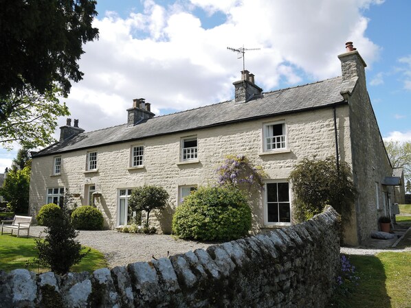 Exterior - 1 The Green (Carnforth)