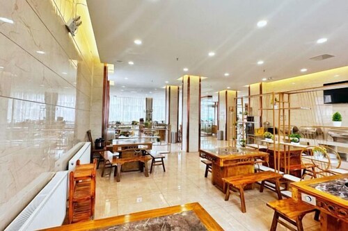 Crown Boutique Hotel