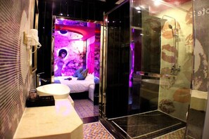 Ảnh chưa phân loại, 3 trong số 18 ảnh, nút
