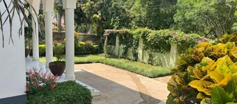 El Tesa Court Gardens Milimani