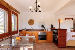 Fridge, microwave, dishwasher, toaster - Villa Can Portmany - San Jose (Ibiza)