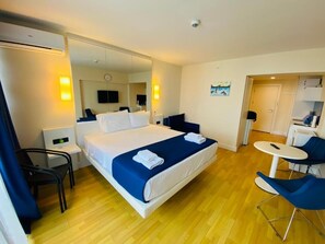 1 Schlafzimmer, Zimmersafe, Schreibtisch, WLAN