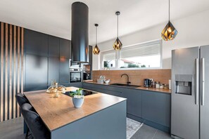 Apartment | Private kitchen - Apartment Near Rocky Brodarica Beach (Sibenik)