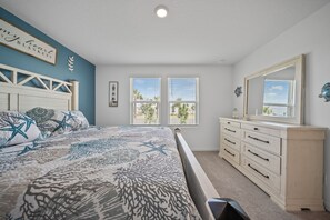 3 bedrooms, in-room safe, WiFi, bed sheets