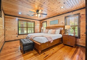 2 bedrooms, iron/ironing board, free WiFi, bed sheets - Couple’s Retreat | Fire Pit | Sunroom w/Hot Tub (Broken Bow)