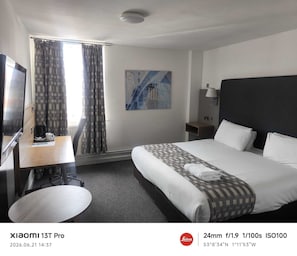 Family Triple Room | Free WiFi, bed sheets - Midland Hotel (Mansfield)
