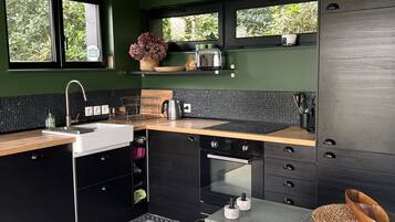 Microwave, oven, stovetop, dishwasher