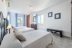 4 chambres, fer et planche Ă repasser, Wi-Fi gratuit, draps fournis