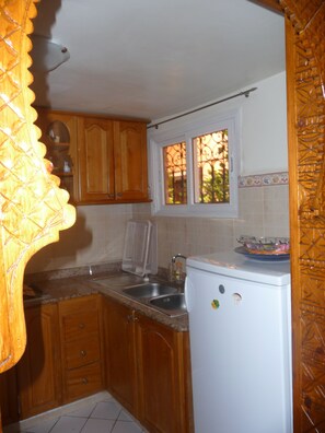 Micro-ondes, plaque de cuisson, lave-vaisselle