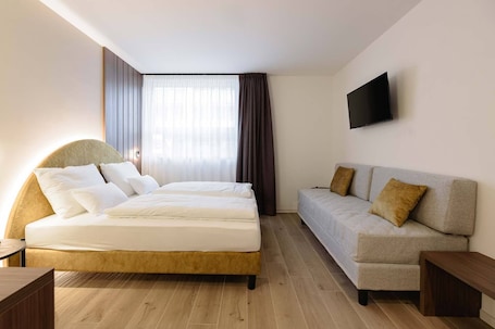 Artículos del minibar gratis y caja de seguridad en la habitación