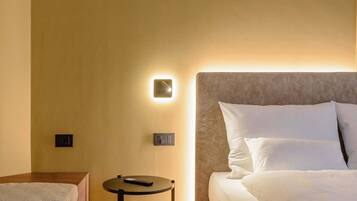 HADERBURG Comfort | Minibar con artículos gratuitos, caja fuerte, escritorio