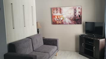 Standard Studio | Living area