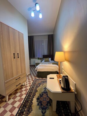 Standard Single Room, Private Bathroom | Free WiFi, bed sheets - Fındık Palas Otel (Istanbul)