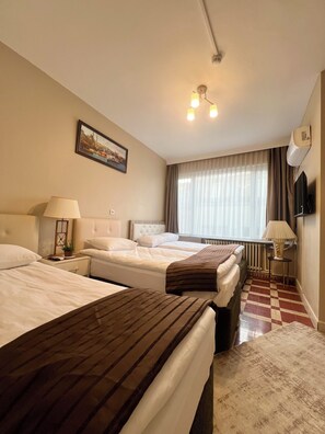 Standard Quadruple Room, Private Bathroom