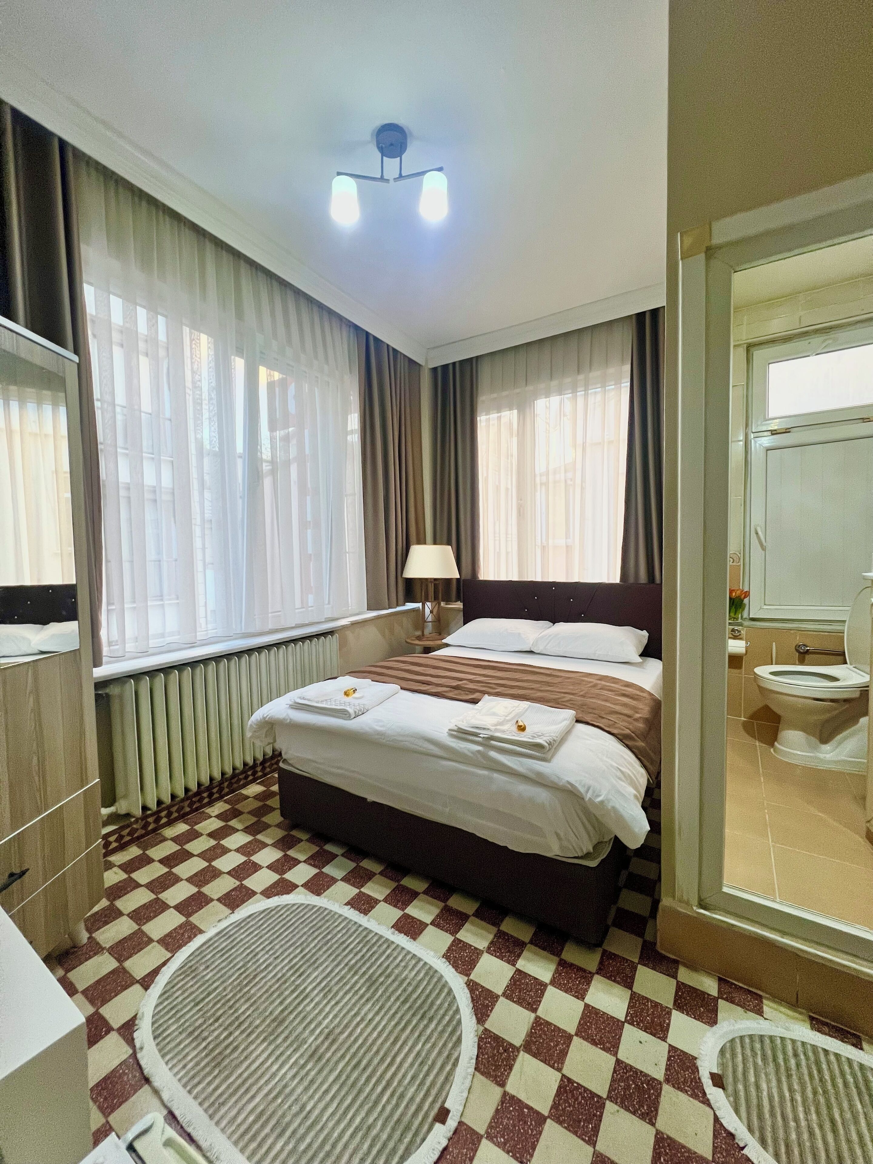 Standard Double Room, Private Bathroom | Free WiFi, bed sheets