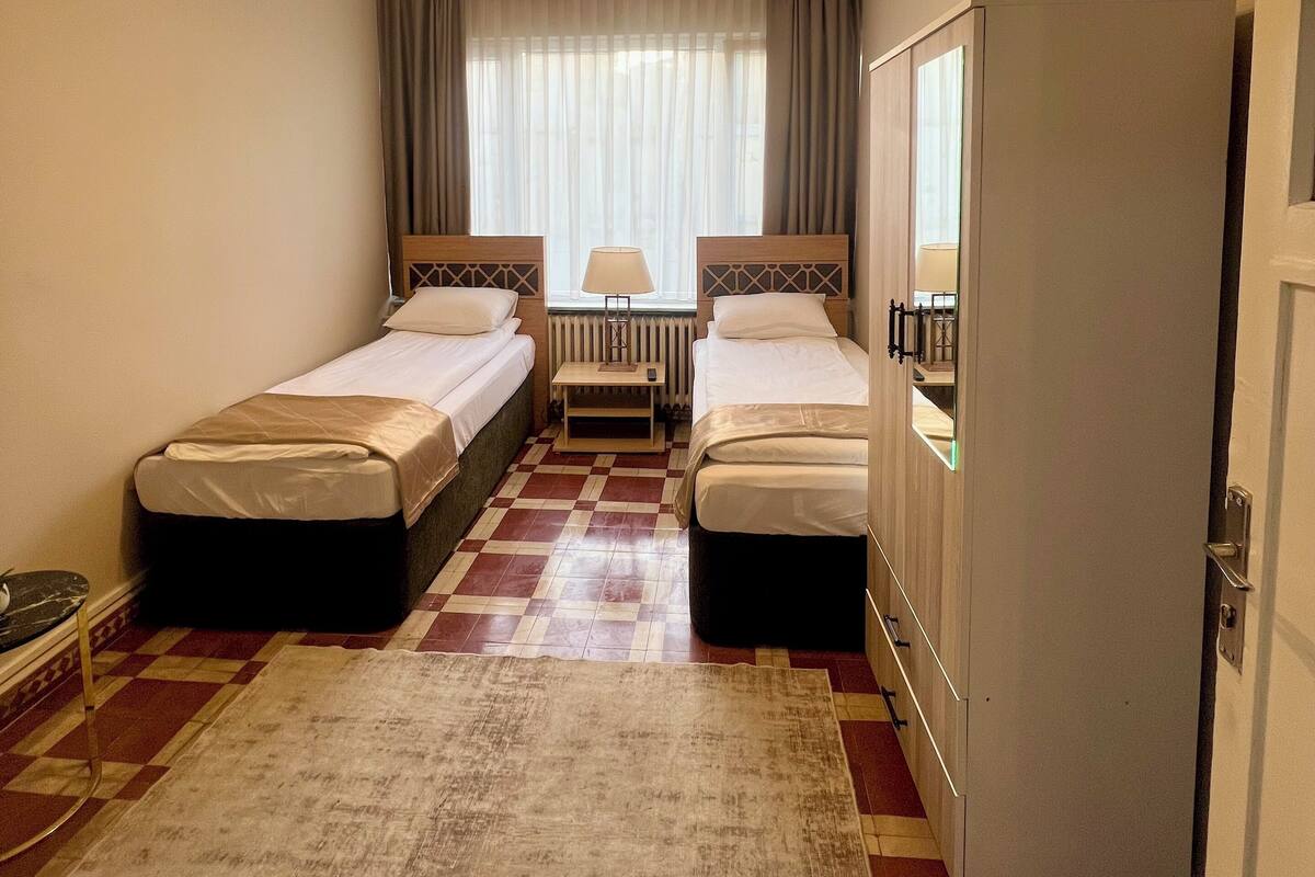 Economy Twin Room | WiFi (free), bed sheets